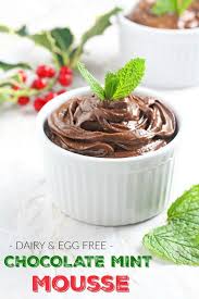 A Healthy Festive Chocolate Mint Mousse Made With Avocado And Banana It S Also Dairy Free Egg Free And Refine Recipes Healthy Chocolate Meditteranean Recipes