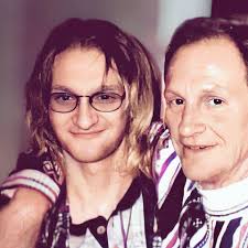 Can you guess what year this photo was taken? Layne and his father Phillip  Blair Staley. : r/AliceInChains