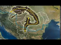 Prin platformă continentală sau platou continental (numită uneori, în mod impropriu șelf) se înțelege acea zonă a fundului mării care mărginește uscatul și care este o continuare a continentelor sub oceane și mări. Romania È›arÄƒ CarpaticÄƒ DunÄƒreanÄƒ PonticÄƒ È™i Central EuropeanÄƒ Youtube