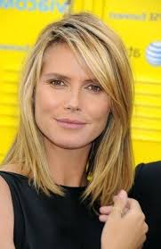 Mittellange frisuren durchgestuft frisuren stufenschnitt mittellang frisuren mittellang stufig locken frisuren für locken mittellang herren langhaarfrisuren frisuren frauen mittellang stufig vokuhila frisur frau frisur halblang kurzhaarfrisur mit langem pony. Frisuren Mittellang Stufig Mit Schragem Pony Ovales Langhaarfrisuren Gestuft Mit Pon Langhaarfrisuren Einfache Frisuren Mittellang Schulterlange Haare Frisuren