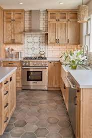 Modern Craftsman Style Kitchen Love The Natural Wood Tone And The Flooring Kitchen D Kitchen Design Farmhouse Kitchen Design Farmhouse Kitchen Backsplash