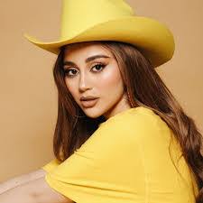 Louis Barraza's Instagram, Twitter & Facebook