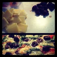 Another Homemade Digiorno Pizza Fourcheese Tomatoes Olives Spinach Grilledonions Gruyere Grilled Onions Food Digiorno