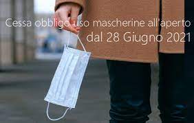 Senza mascherine in piazza di piazza di spagna. Ydwavibih9ftfm