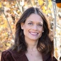 Julie Martini's Instagram, Twitter & Facebook