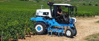 Bobard Constructeur Tracteurs Enjambeurs Materiel Viticole Vendangeaccueil Bobard Notre Gamme Tracteurs Enjambeurs