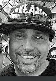 Kenny Mead's Instagram, Twitter & Facebook