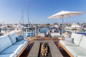 Over the popular fire rings at balboa pier and corona del mar state beach. Corona Del Mar 4 Maritim Terrasse Orange County Von Garden Studio Houzz