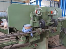 Panjiva helps you find, evaluate and contact buyers of machine tongue. Double Cross Cut Saw And Groove And Tongue Machine Schroder Pakue 5 Fwb Maschinenhandel In Barntrup