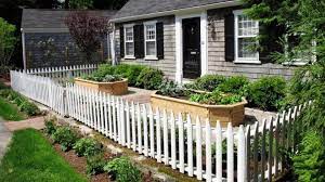 Picket Fence Designs Pictures Of Popular Types Landscape Ideas Front Yard Curb Appeal Front Yard Landscaping Front Yards Curb Appeal