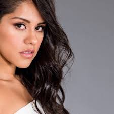 ABRIL RIVERA PARTICIPA EN LA SERIE SOBRE LA VIDA DE JOAN SEBASTIAN EN DONDE  NO SE TOCA EL TEMA DEL NARCOTRAFICO