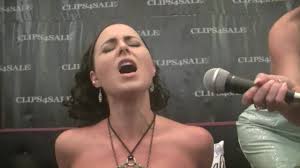 Helena Price - I had a PUBLIC ORGASM riding a Sybian!