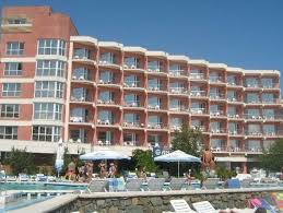 Impreuna cu hotelcomandor si hotel orfeu formeaza un complex hotelier cu traditie in statiune. Hotel Amiral Mamaia