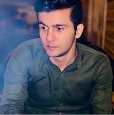 One year in at JD Sports Canada and what an exceptional 365 days it's been!  💛 And yes, my team was right: I'm officially a sneakerhead (seemingly  never ending) and am still