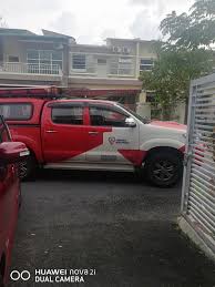 Fungsi gerakan piston, injap bahan bakar dan injap eksoz mesti bergerak mengikut susunan dan masa tertentu, supaya sistem pembakaran dan tujahan (hasilkan kuasa untuk gerakkan kereta). Suria Amanda Nasib Baik Rumah Tak Terbakar