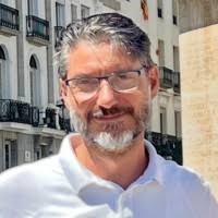 20+ profils pour “Daniel Bek”