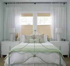 Deko bilik tidur yang pertama sekali harus dibuat adalah pasang karpet pada sudut yang sepatutnya. 10 Tip Pilih Langsir Yang Wajib Anda Gunakan Kalau Tak Nanti Rugi Impiana