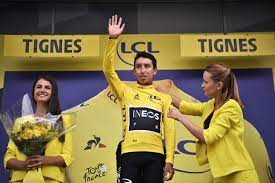 Le dernier maillot du tour 2019 : Tour De France 2019 Bernal Prend Le Maillot Jaune A Alaphilippe Au Terme D Une Folle 19e Etape