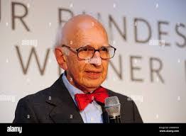 Eric Richard's Instagram, Twitter & Facebook