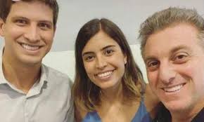 Todo dia, da 1ª a 4ª ao procurar um partido para concorrer nas eleições de 2018, amaral acabou escolhendo o pdt. Frente De Esquerda Pode Ser Reformulada Se Huck Disputar Pelo Psb Blog Da Folha Folha Pe