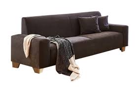 Sofas mit hohen rückenlehnen sind ideal, wenn sie den raum in unterschiedliche zonen einteilen möchten. Sofa 3 Sitzer Julia In Braun Mit Federkern Polsterung Und Kissen Online Bei Hardeck Kaufen