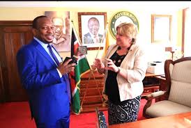 Il padre hal, la madre lois e i fratelli francis, reese, dewey e jamie. Sonko Promises More Protection To Gazetted War Grave Sites In Nairobi Nairobi City County