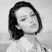 Bailey Bryan music, videos, stats, and photos