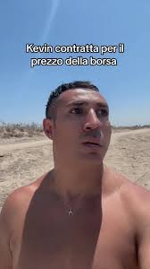 Ditemi che non vi rivedete in kevin ?!?! #kevin #spiaggia #contrattazione  #catania #catanisi #catanese #catania🔵🔴 #sicilia #siculo
