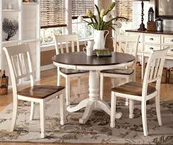 Create Warm Dining Setting With Rustic Round Dining Room Tables Chic Rustic White Dining Table With Br Piscinas Modernas Mesas E Cadeiras Ideias Para Decorar