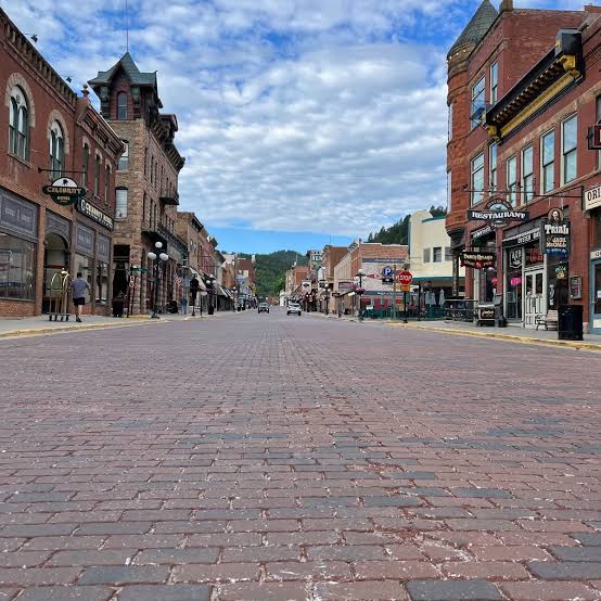 Deadwood, SD Getaway Guide: Where to Stay, What to Do & What to Eat - Aimee  Burmester