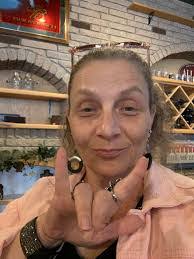 Danielle Devoe's Instagram, Twitter & Facebook