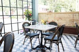Kręciły się w mercedesie c klasie. Savannah S Best Restaurants With Outdoor Seating Savannah Travel Blog