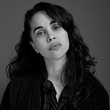 Mia Waller's Instagram, Twitter & Facebook