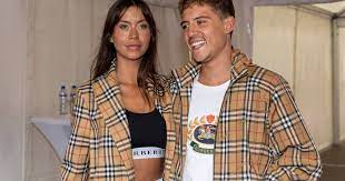 De rapper moet op 8 september samen met twee mannen van 49 . Lil Kleine And Jaimie About Alleged Violent Incident Ibiza Gossip Is Wrong We Love Each Other Very Much Show Netherlands News Live