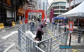 Check reviews and discounted rates for aaa/aarp situated in the heart of the city's business, entertainment and shopping district, the hotel is 20 minutes drive from the kuching international airport. Bernama Lorong Tar Aidilfitri Bazaar Traders Want Better Access For Visitors To Boost Sales