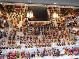 Schon am ersten tag drängten sich tausende besucher durch. Der Marktspiegel Christkindlesmarkt Blog 06 12 2011 Zwetschgenmannla Nurnberg
