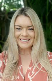 Lana Bray's Instagram, Twitter & Facebook