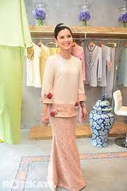 Sebarang pertanyaan sila call/sms/whatsapp di 0127698695(nana)/0192854098(ika). 35 Kain Pasang Cotton Ideas Kebaya Indonesian Kebaya Batik Kebaya