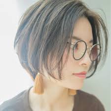 ショートボブはストレートで楽しむヘアスタイルで大人女子は変わる