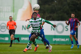 Clube desportivo cova da piedade werd opgericht op 28 januari 1947 als gevolg van de fusie tussen união piedense futebol clube, opgericht in 9 april 1914, en sporting clube piedense. Liga Revelacao Sporting X Cd Cova Piedade Photos Playmakerstats Com