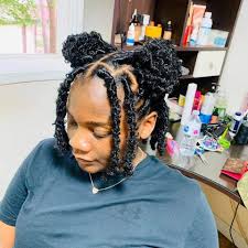 Perfect distressed locs without the mess! Butterfly Faux Locs Bob For Emeraldbeauty Parlour Facebook