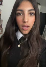 My Guy Pretty Like A Girl Ari Fried Chicken Right Here Got A Chicken Burger  Right Here Got Another Chicken Burger Here