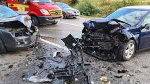 Accident Rutier Grav Doua Autoturisme S Au Ciocnit Frontal știri Iași Stiriest Ro știri Din Moldova Vaslui Botoșani Iași Suceava Bacău Neamț Ziar Online De știri Locale și Regionale