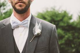 Der dresscode für eine hochzeit hängt von dem ort der trauung, von der garderobe des brautpaares sowie dem motto ab. Kleidung Fur Den Brautigam Bei Der Standesamtlichen Hochzeit Hochzeitsplanung