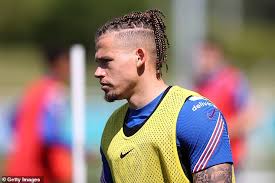 Check spelling or type a new query. Liverpool S Trent Alexander Arnold Shocks Fans With New Haircut Aktuelle Boulevard Nachrichten Und Fotogalerien Zu Stars Sternchen