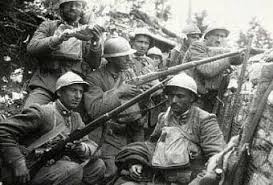 I soldati partono per il fronte, convinti che il conflitto sarà breve. Ricorrenza E Non Solo Ai Bordi Della Cronaca Dal Centenario Della Prima Guerra Mondiale Ai Conflitti Di Oggi La Voce Dell Jonio