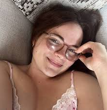 be honest, can a man ACTUALLY LIKE me even tho I'm chubby?🥺