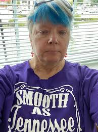 What colors are suitable for a Gypsy persona?