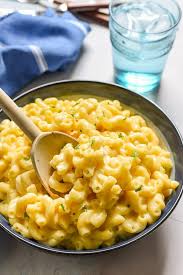 Looking For The Creamiest Mac And Cheese Recipe This Is The One Made On The Stove Top In Under A Recettes De Cuisine Recette Italienne Recette Mac And Cheese