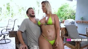 Bikini Wearing Curvy Max Step Aunt Fancies Step Nephew After He Helps Her  Out - XNXX.COM